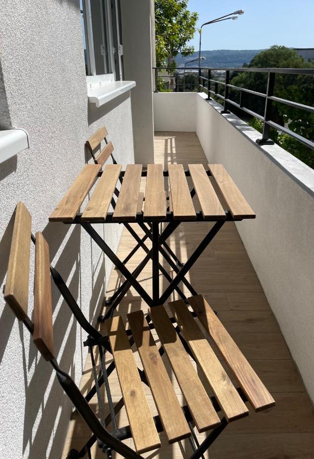 Vanquish Central Apartment فارنا المظهر الخارجي الصورة