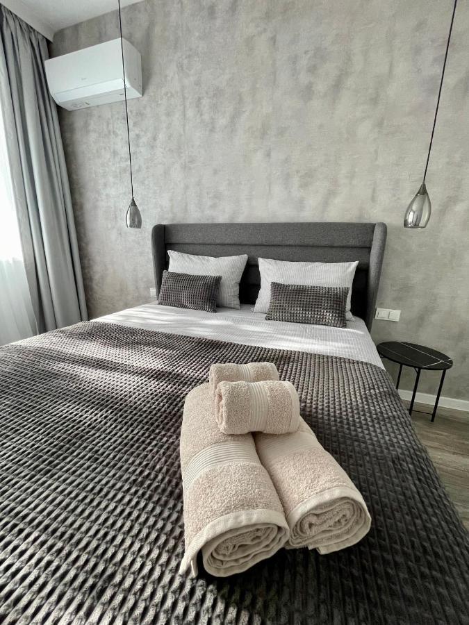 Vanquish Central Apartment فارنا المظهر الخارجي الصورة
