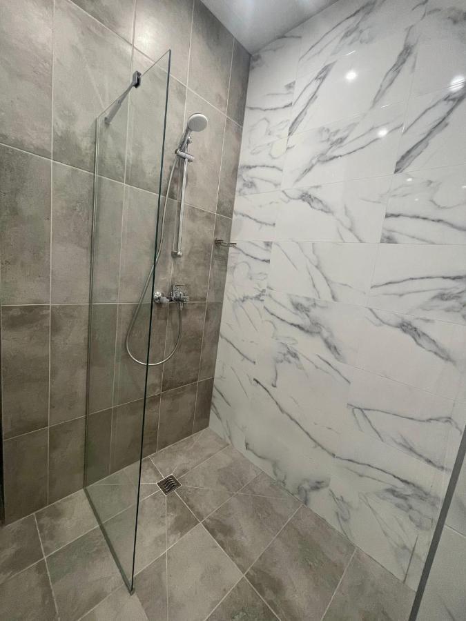 Vanquish Central Apartment فارنا المظهر الخارجي الصورة