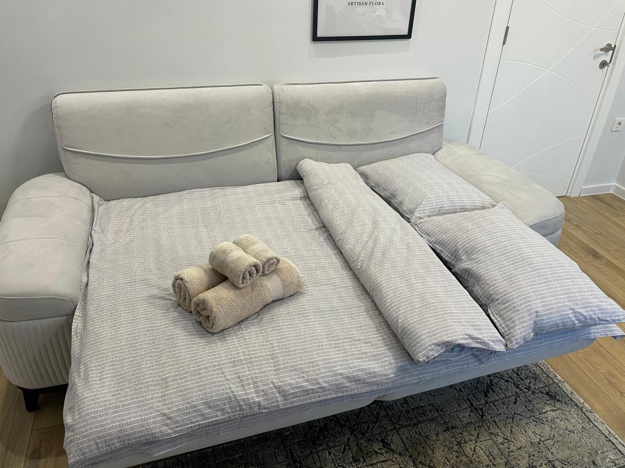 Vanquish Central Apartment فارنا المظهر الخارجي الصورة