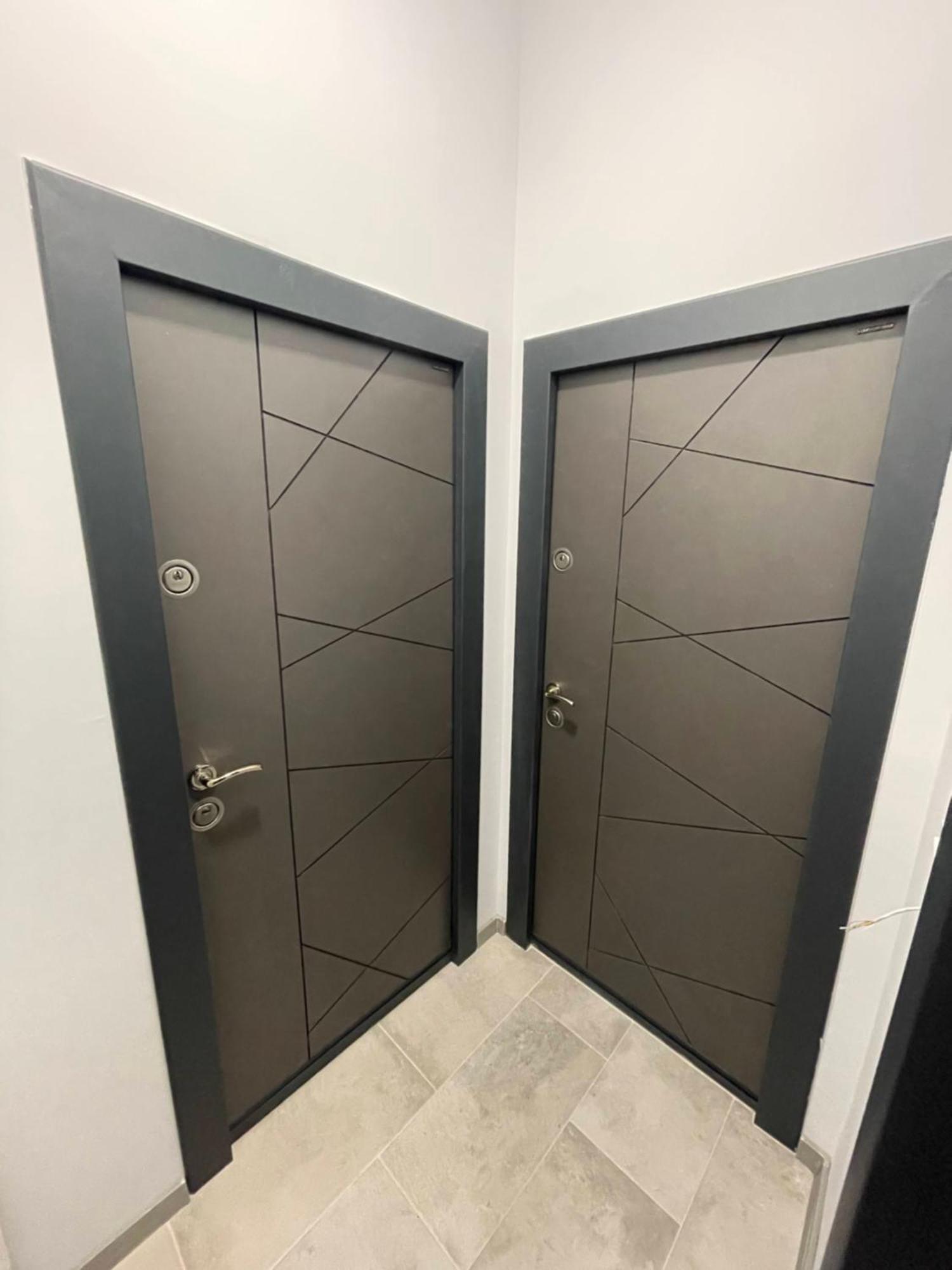 Vanquish Central Apartment فارنا المظهر الخارجي الصورة
