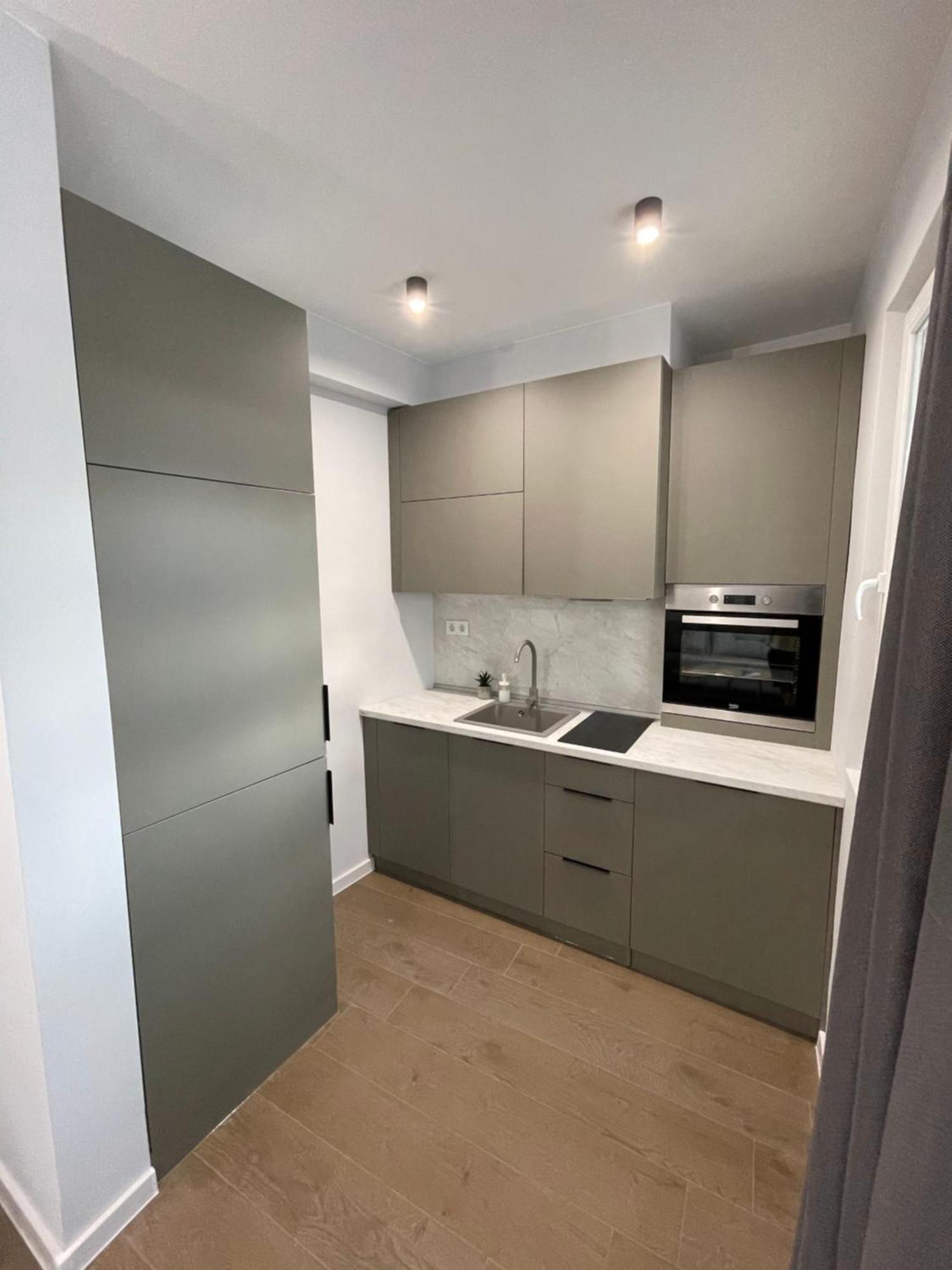 Vanquish Central Apartment فارنا المظهر الخارجي الصورة
