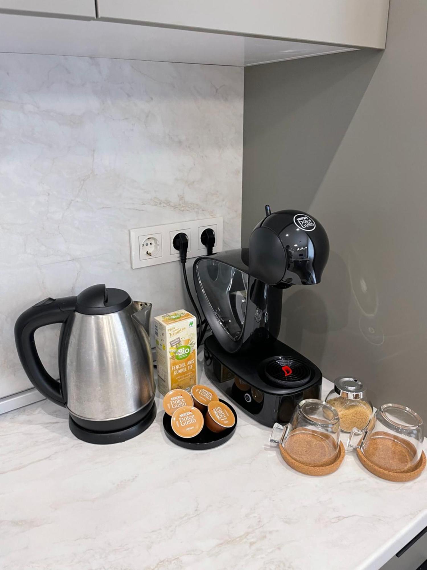 Vanquish Central Apartment فارنا المظهر الخارجي الصورة
