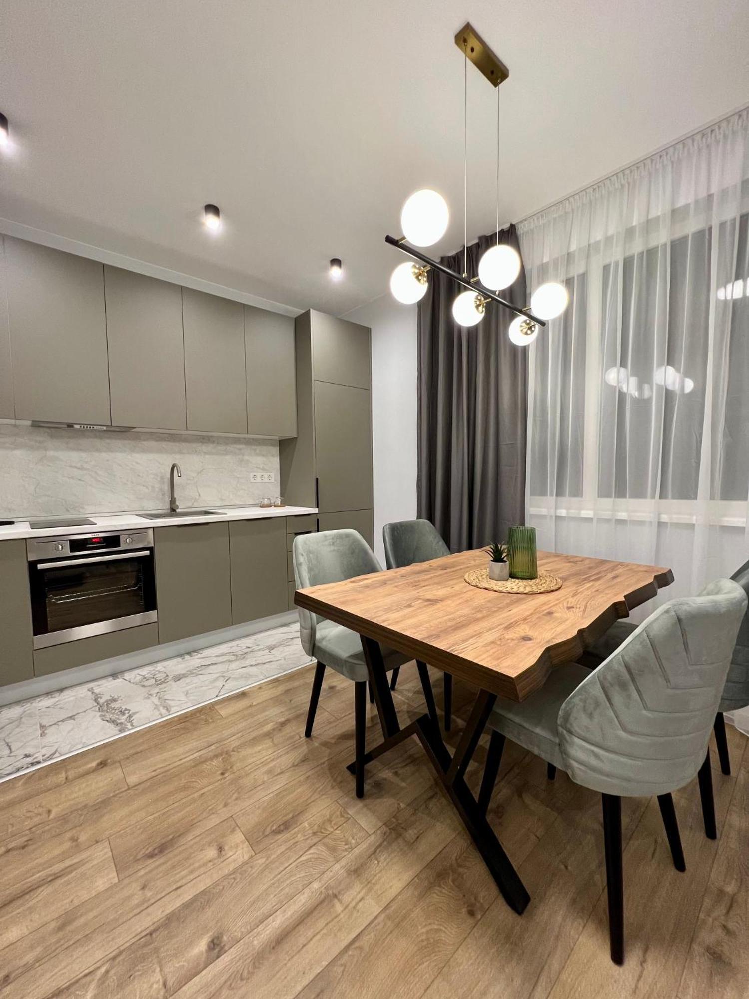 Vanquish Central Apartment فارنا المظهر الخارجي الصورة
